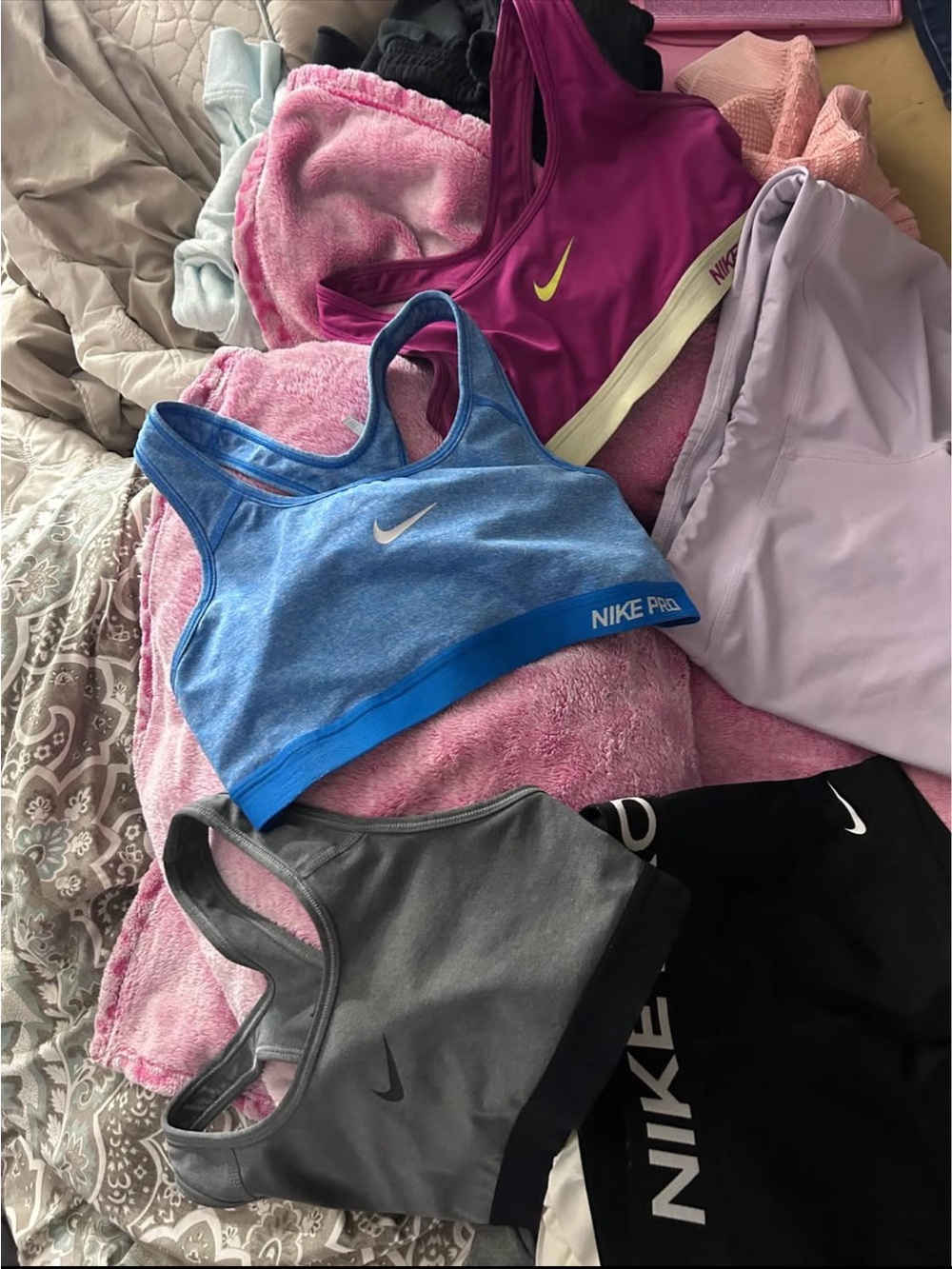 Nike Women's small bundle